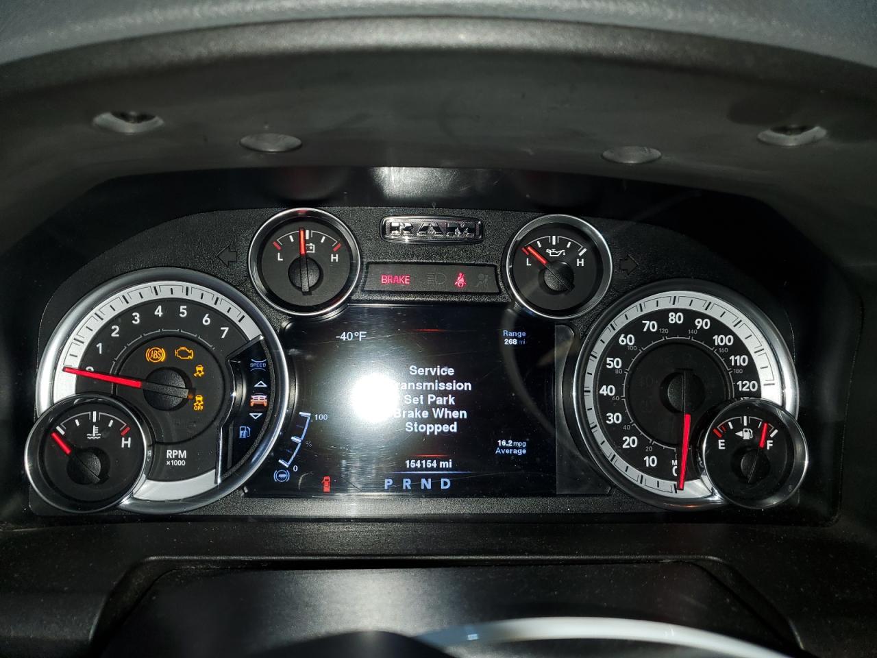 2014 RAM 1500 - Image 9