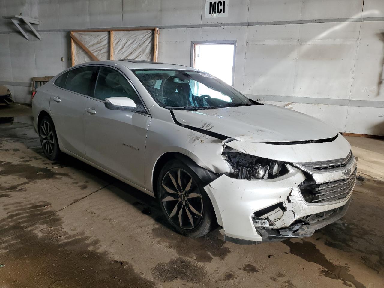 2017 Chevrolet Malibu - Image 4