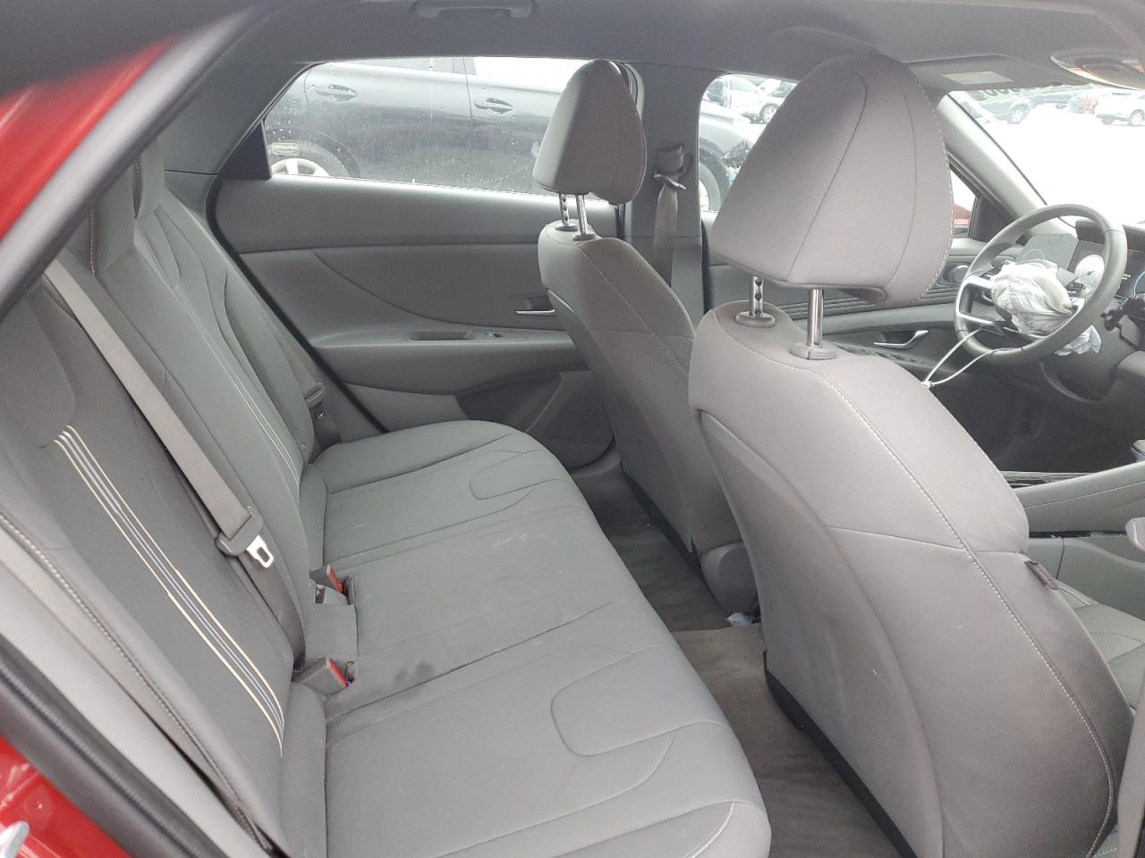 2023 Hyundai Elantra - Image 11