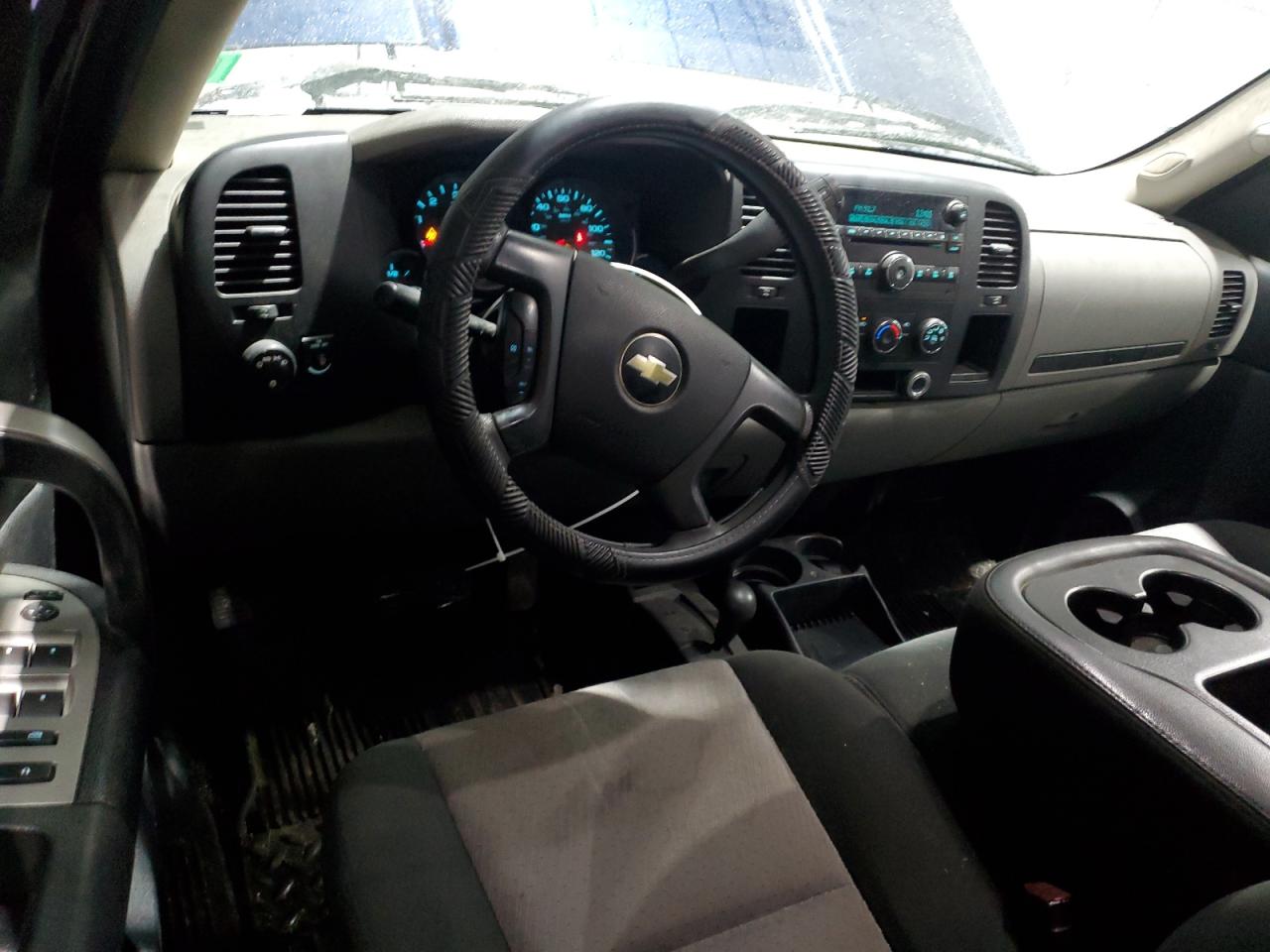 2009 Chevrolet Silverado - Image 9