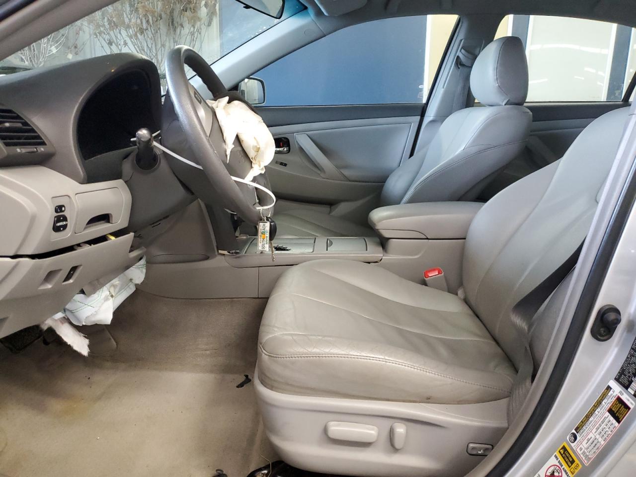 2011 Toyota Camry - Image 7