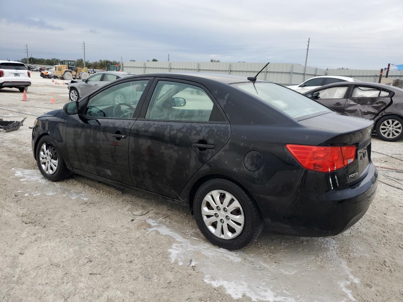 2013 Kia Forte - Image 2