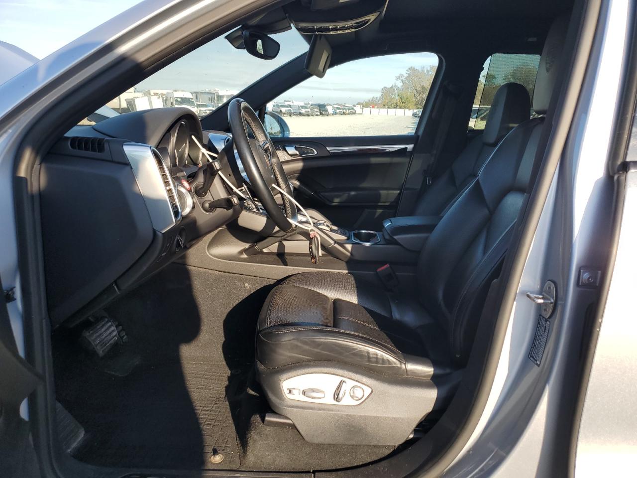 2017 Porsche Cayenne - Image 7