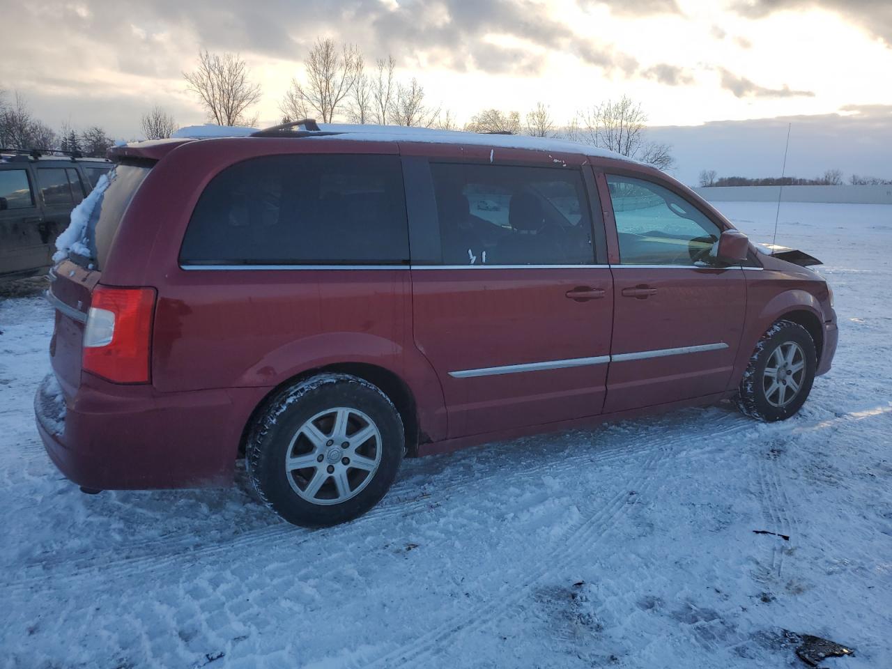 2012 Chrysler Town & Country - Image 3