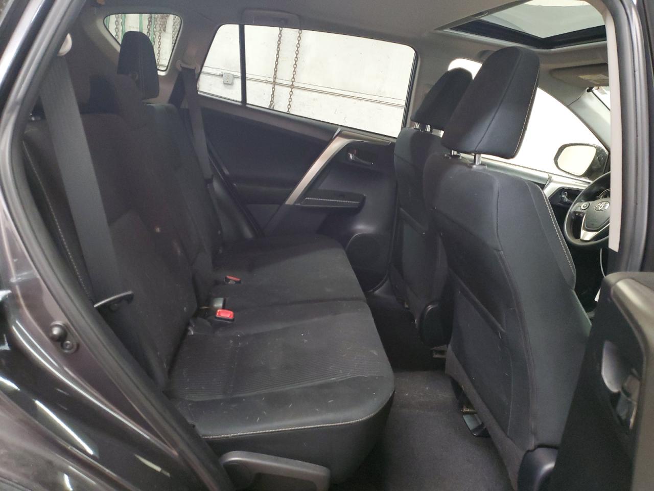 2014 Toyota RAV 4 - Image 11