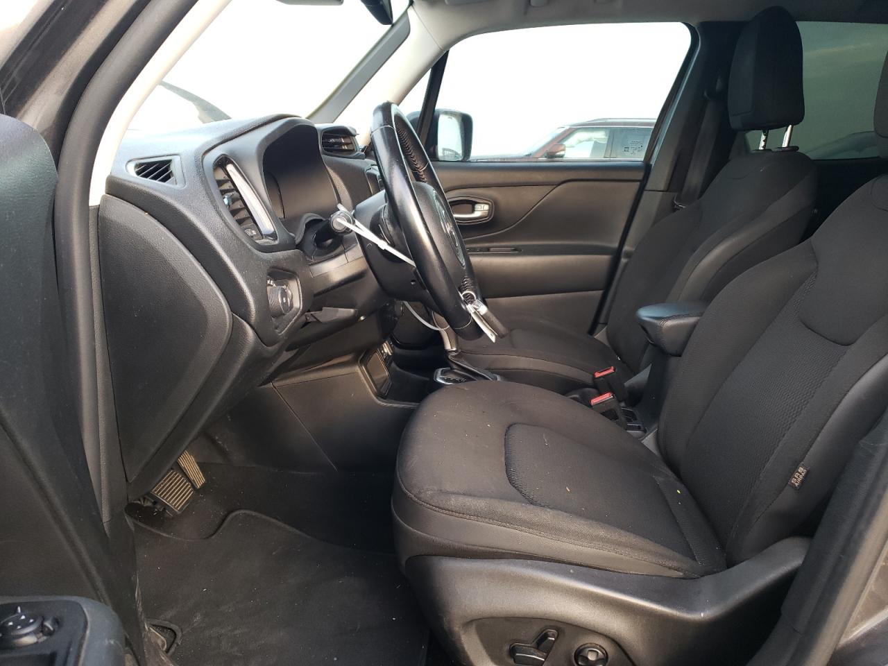 2019 Jeep Renegade - Image 7