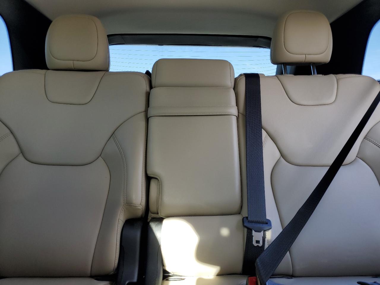 2016 Jeep Grand Cherokee - Image 10