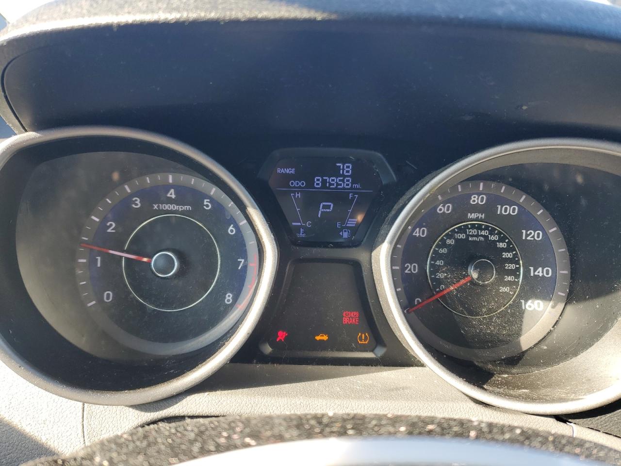 2012 Hyundai Elantra - Image 9