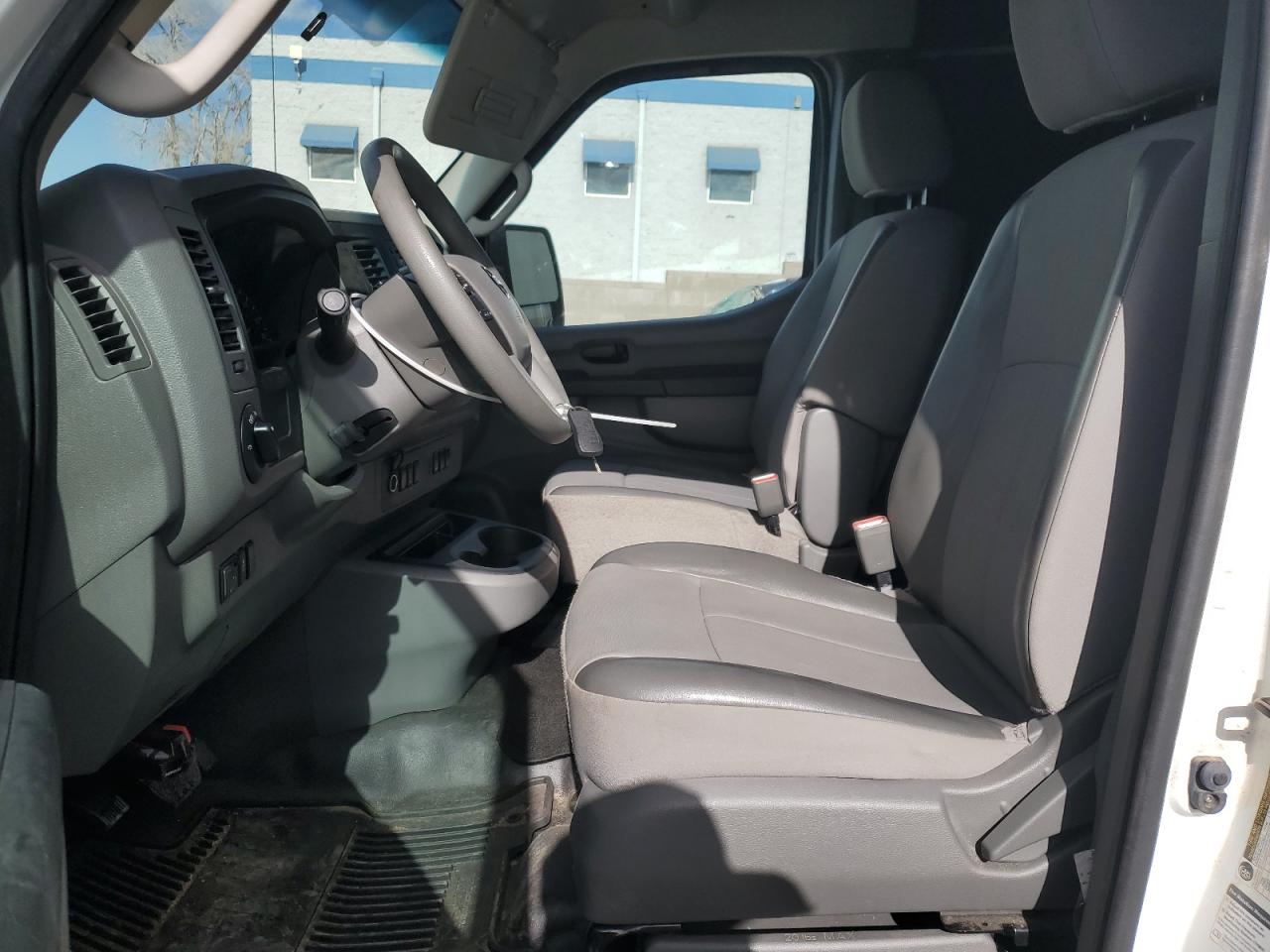 2014 Nissan NV - Image 7