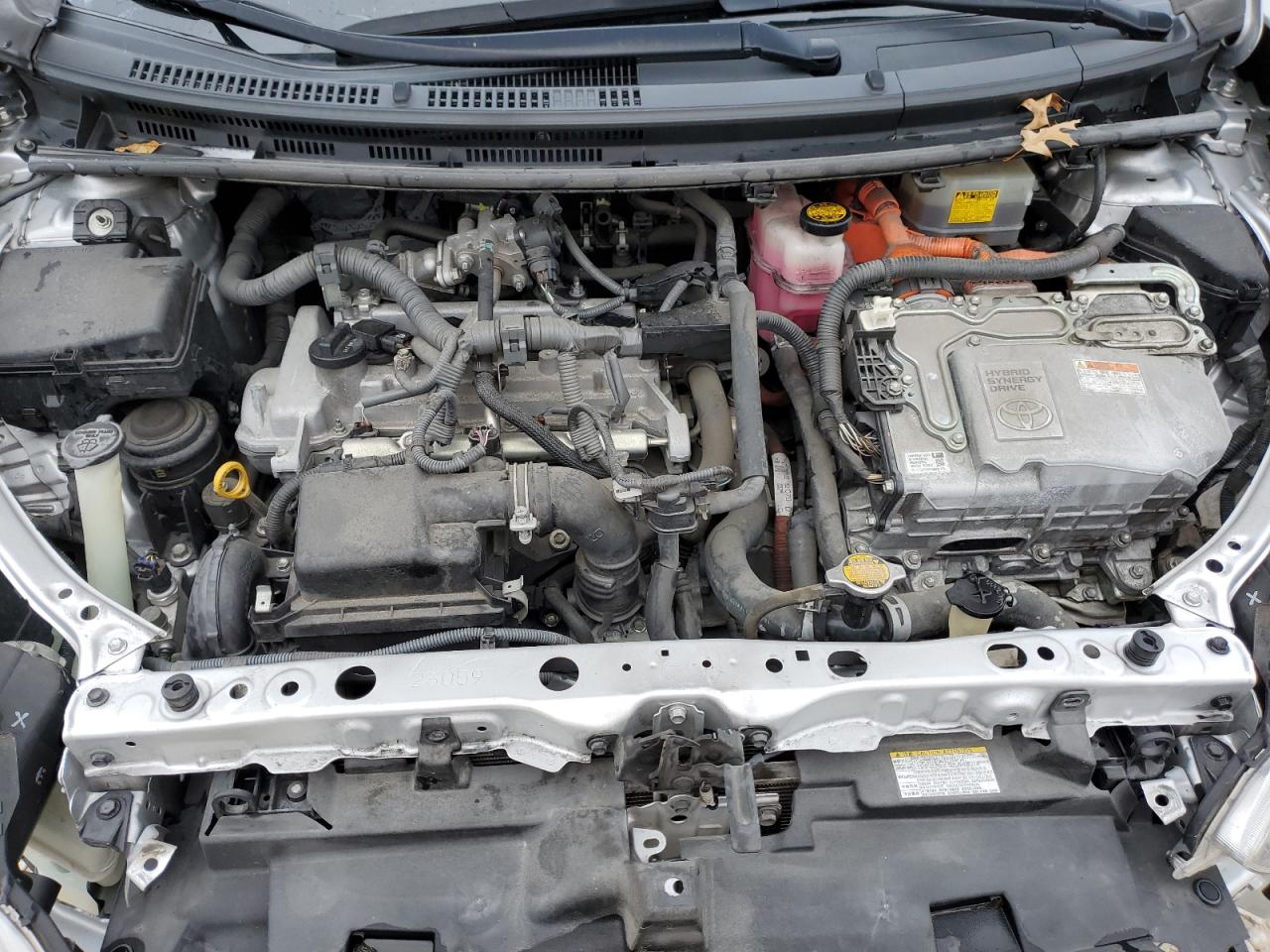 2015 Toyota Prius - Image 12