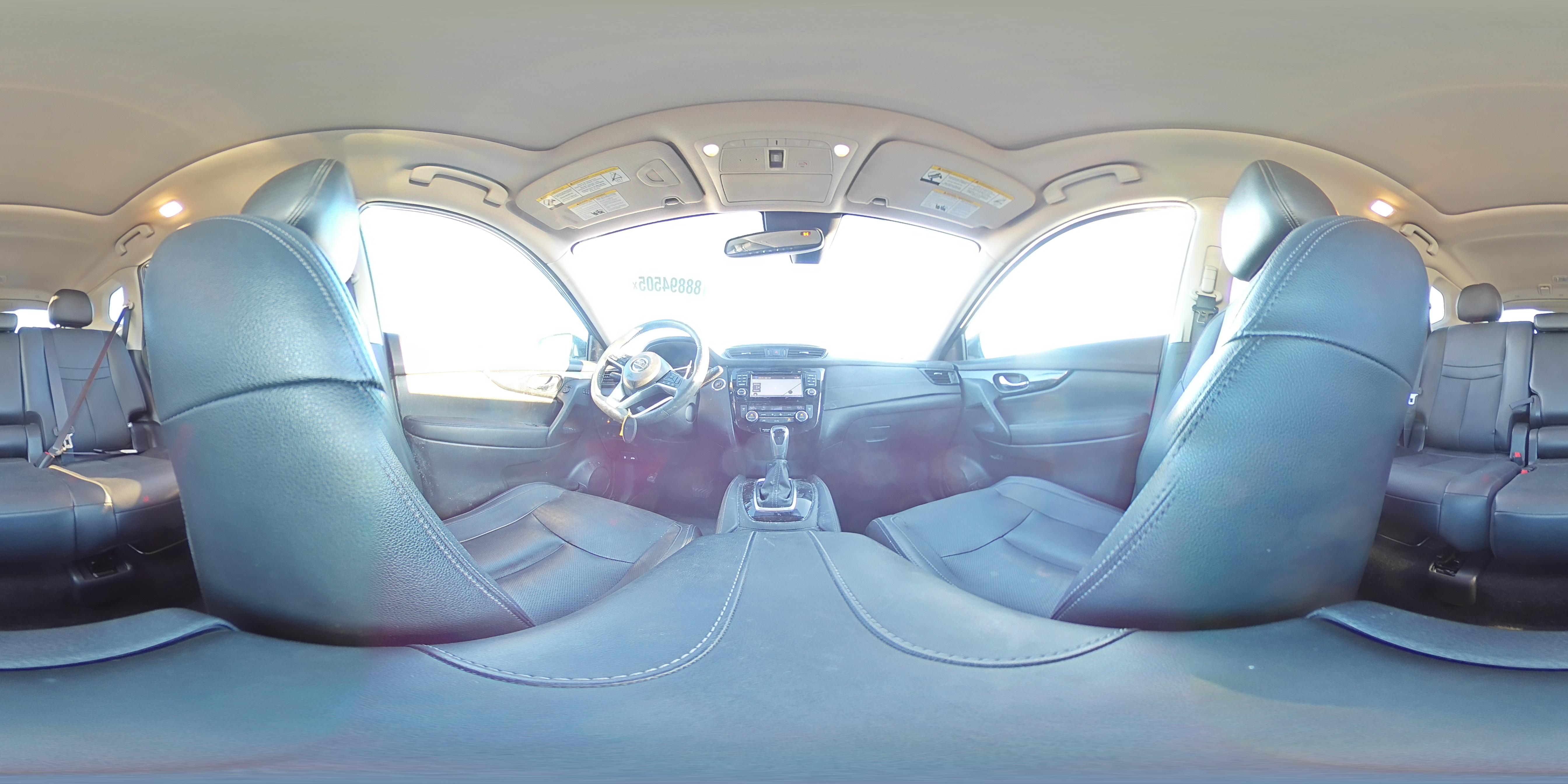 2017 Nissan Rogue - Image 14