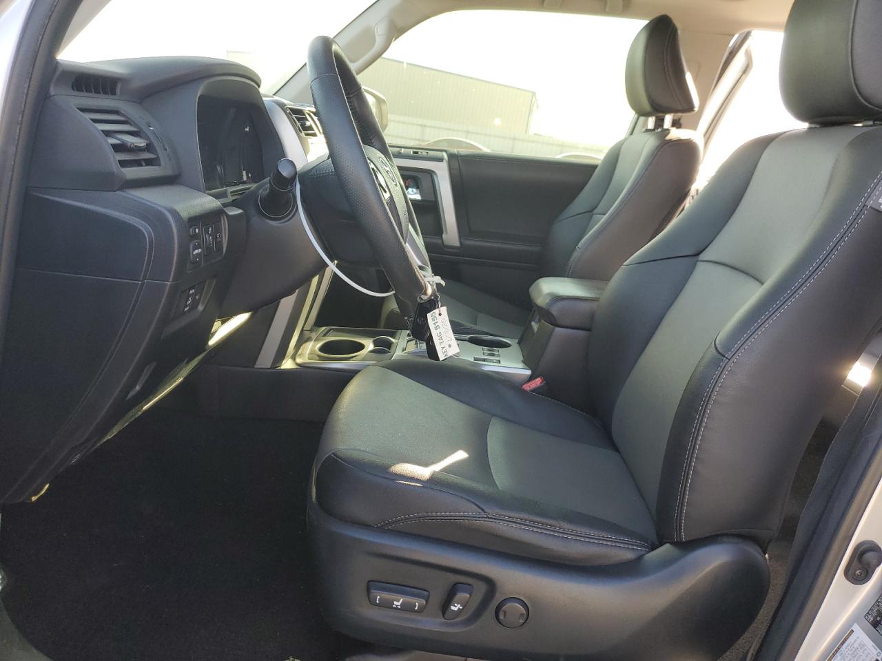 2022 Toyota 4Runner - Image 7