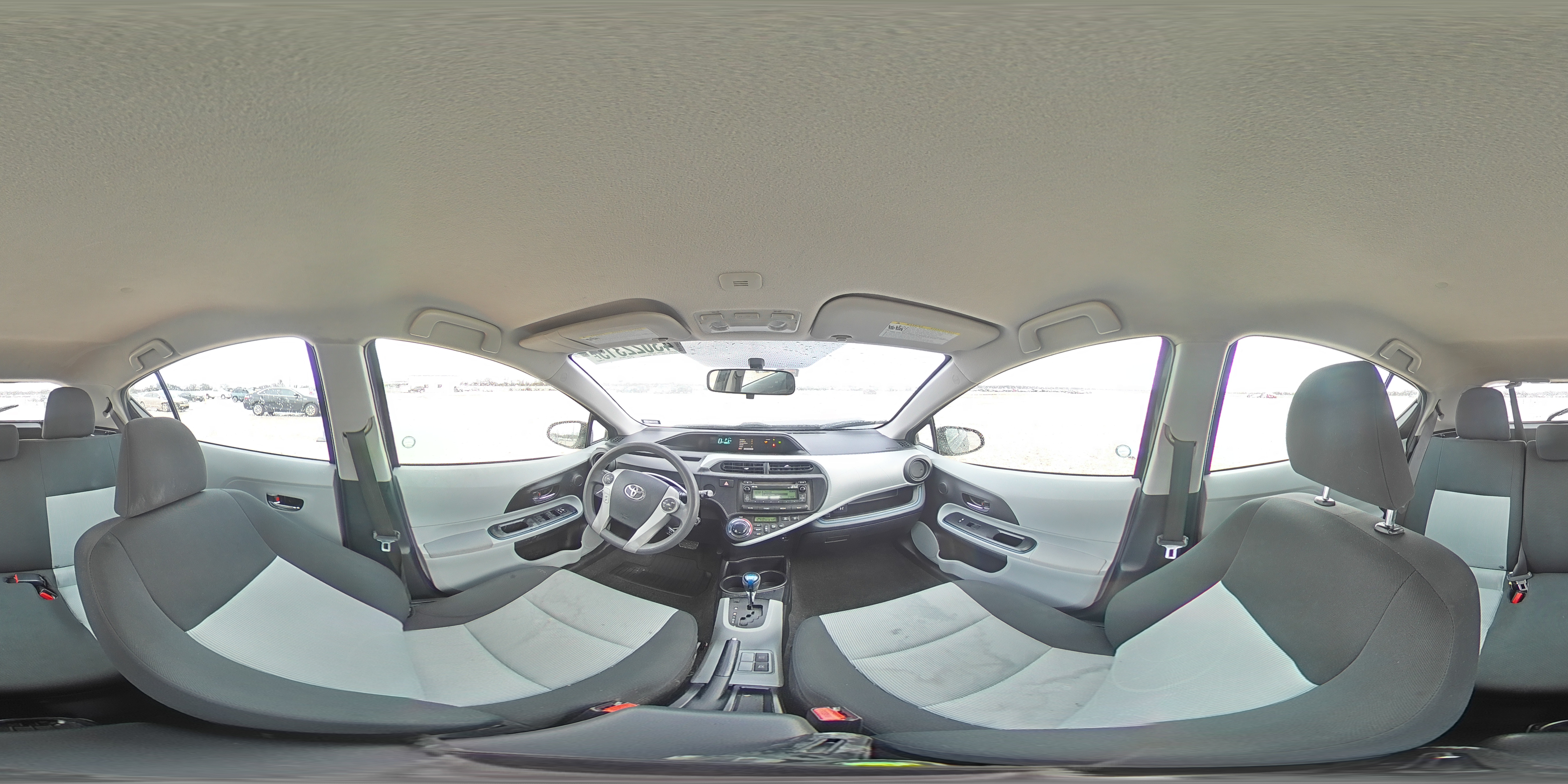 2012 Toyota Prius - Image 14