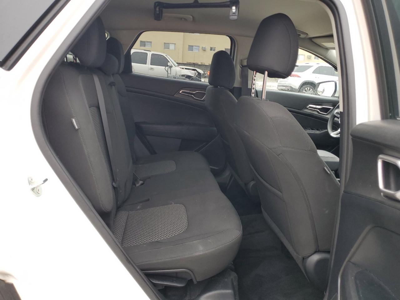 2024 Kia Sportage - Image 11