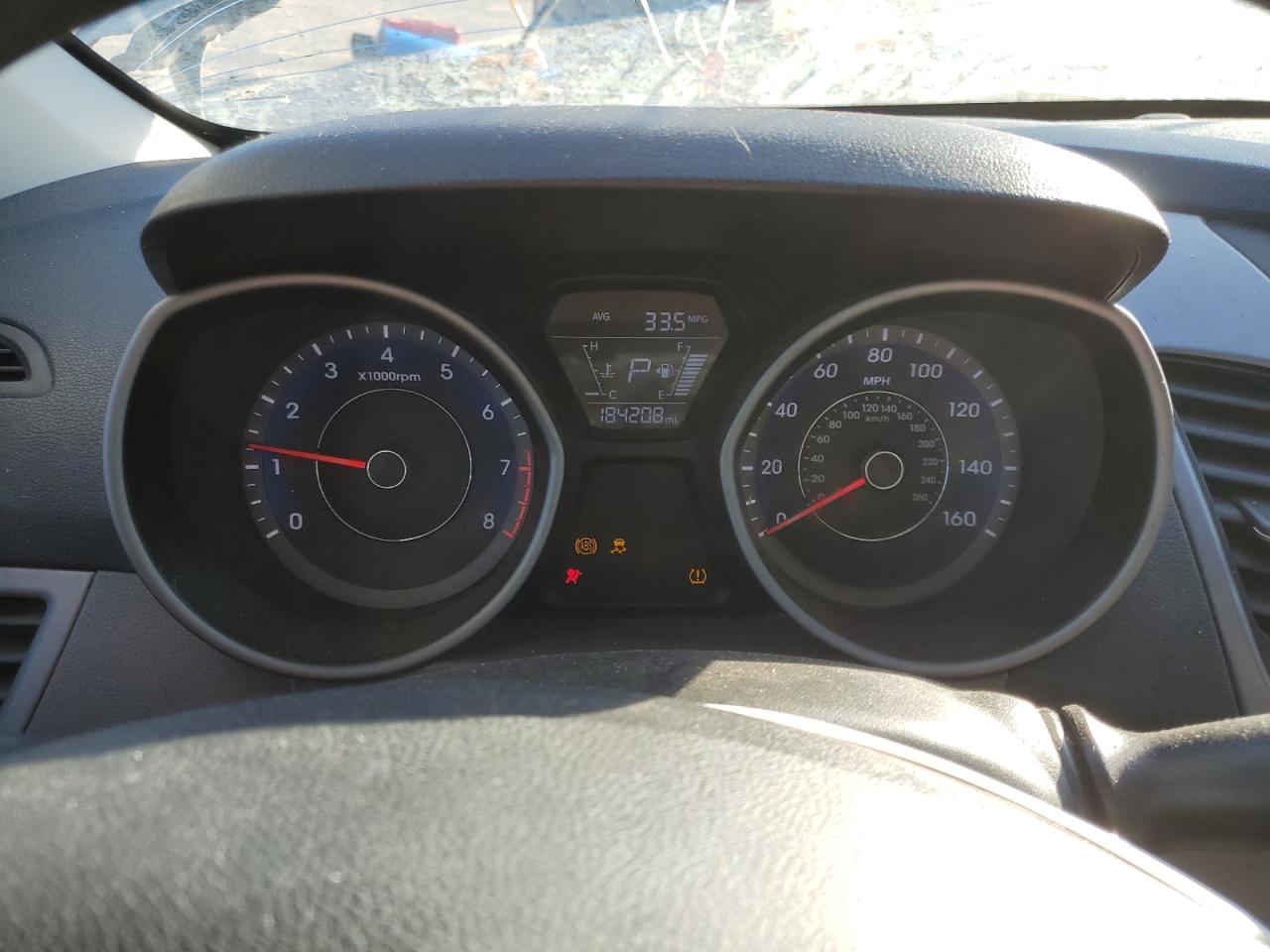 2016 Hyundai Elantra - Image 9
