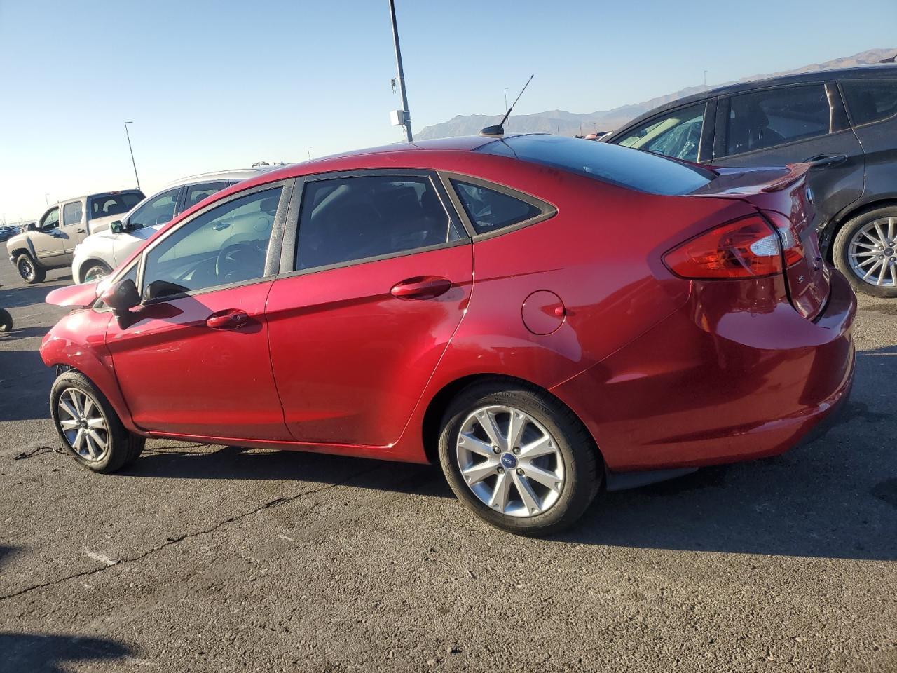2011 Ford Fiesta - Image 2