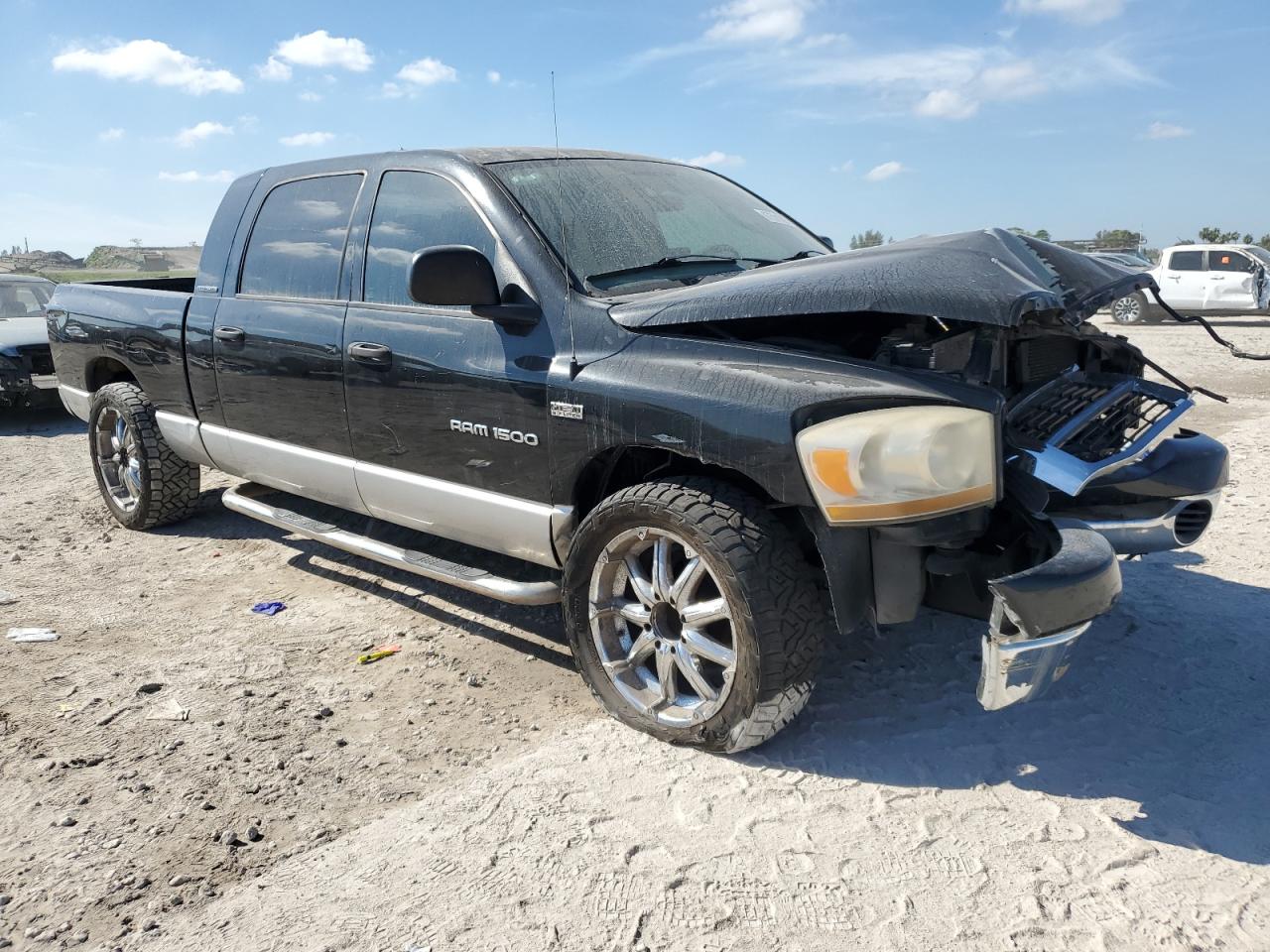 2006 Dodge RAM - Image 4