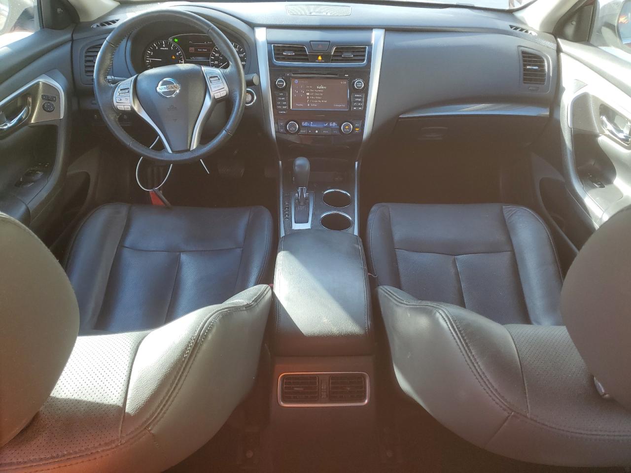 2015 Nissan Altima - Image 8