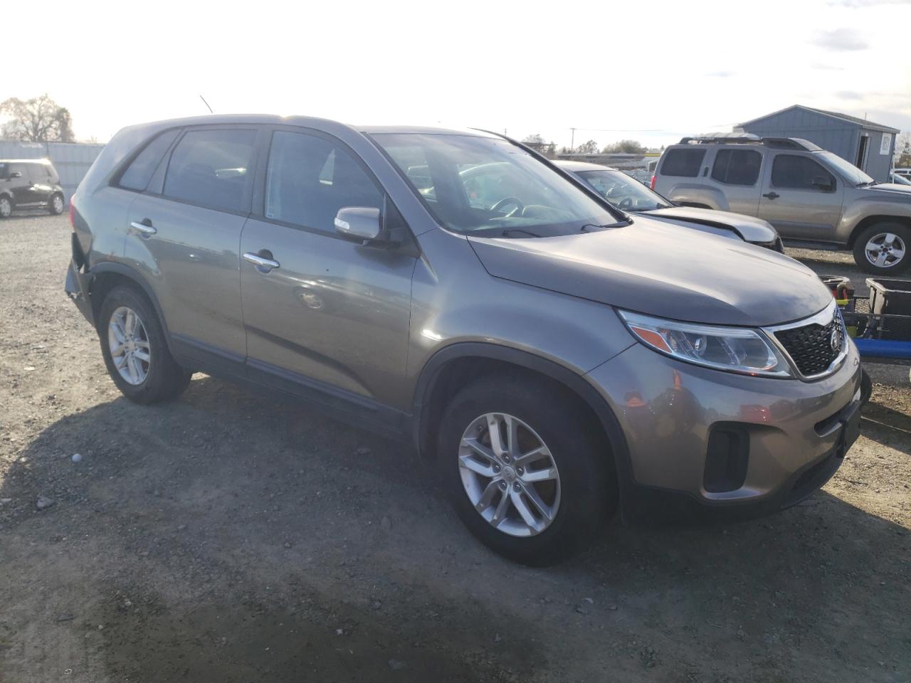 VIN 5XYKT3A68EG425990 2014 KIA SORENTO no.4