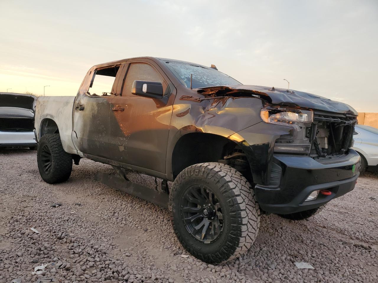 2022 Chevrolet Silverado - Image 4
