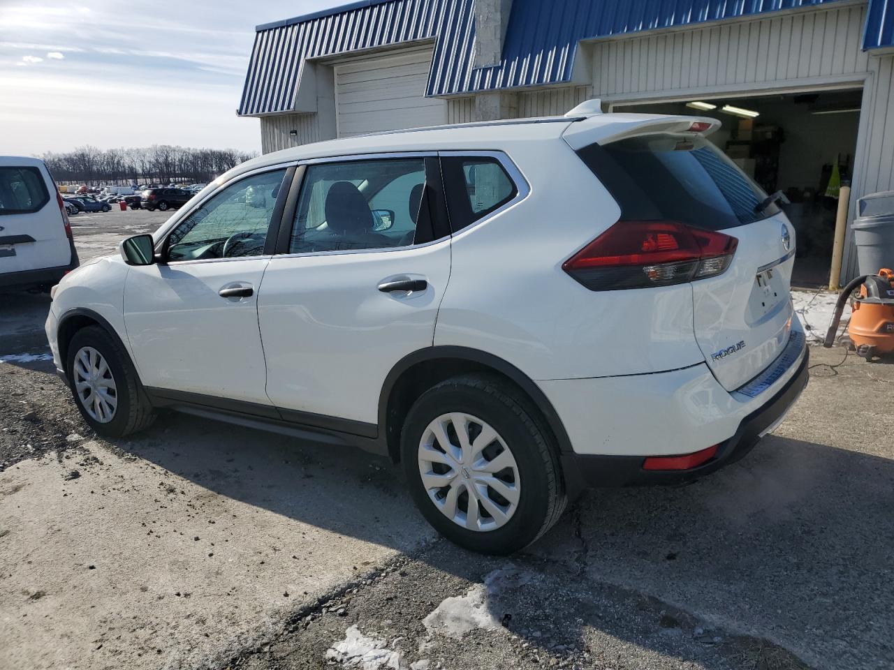 2020 Nissan Rogue - Image 2