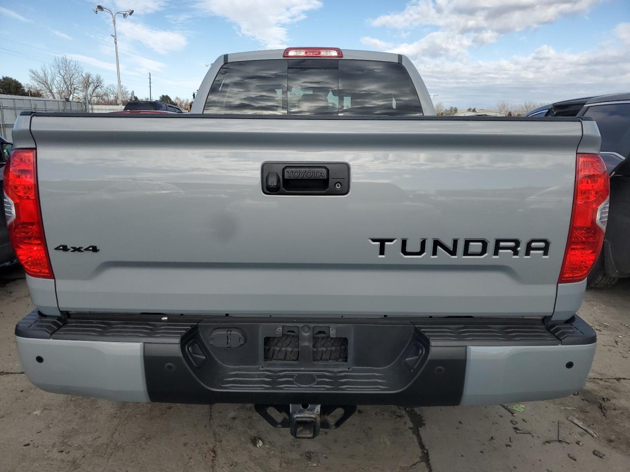 2018 Toyota Tundra - Image 6