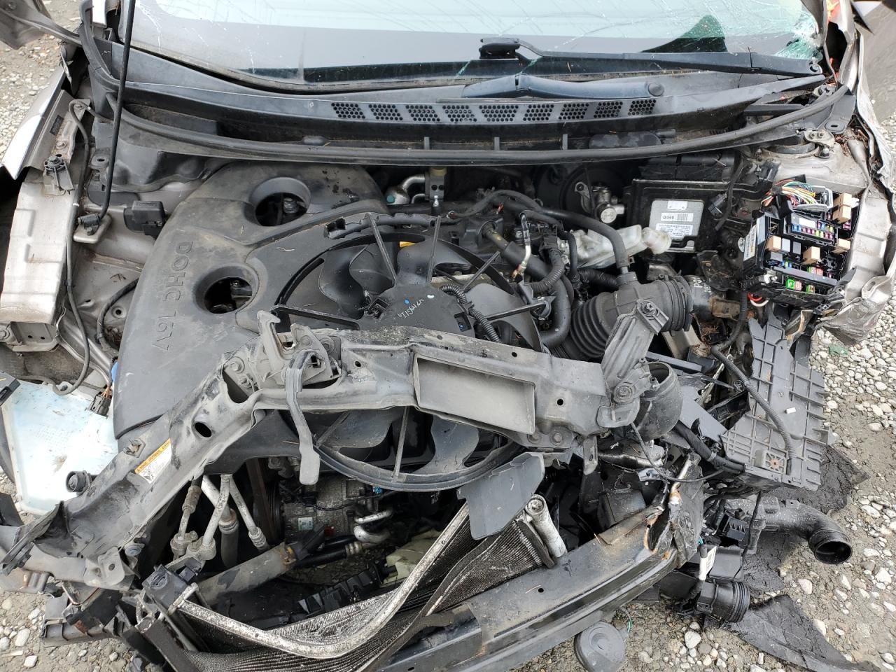 2012 Hyundai Elantra - Image 11