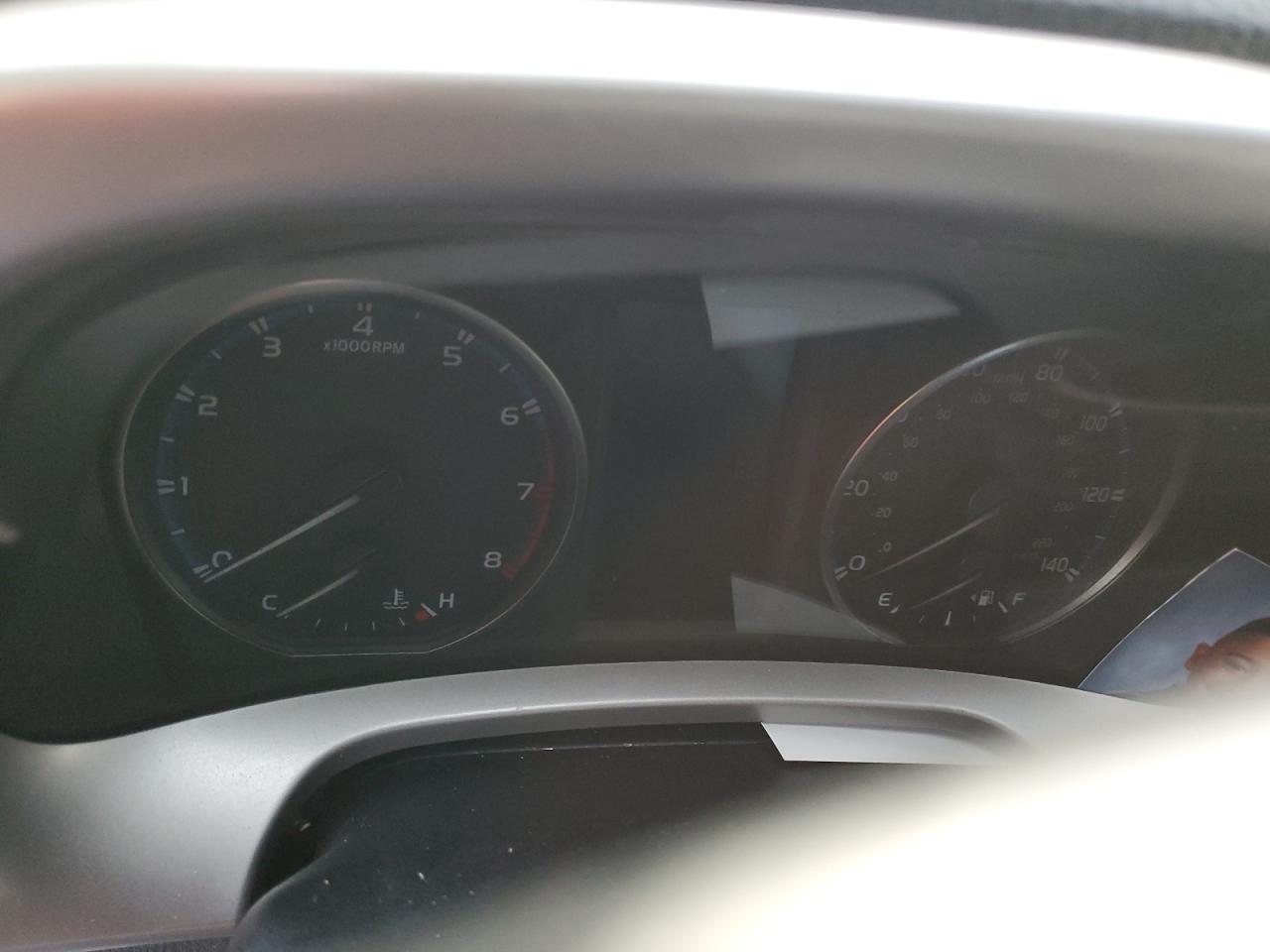 2018 Toyota RAV 4 - Image 9