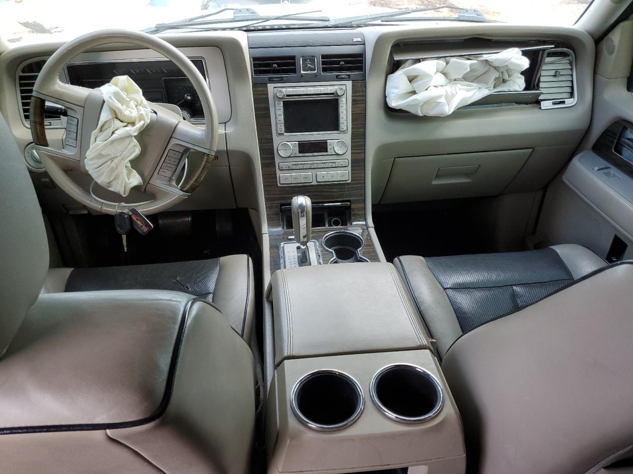 2010 Lincoln Navigator - Image 8