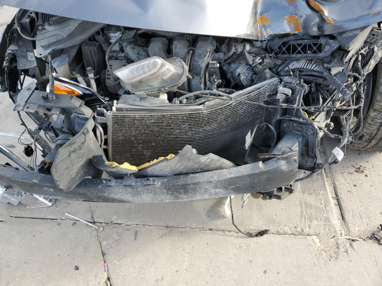 2018 Hyundai Elantra - Image 12