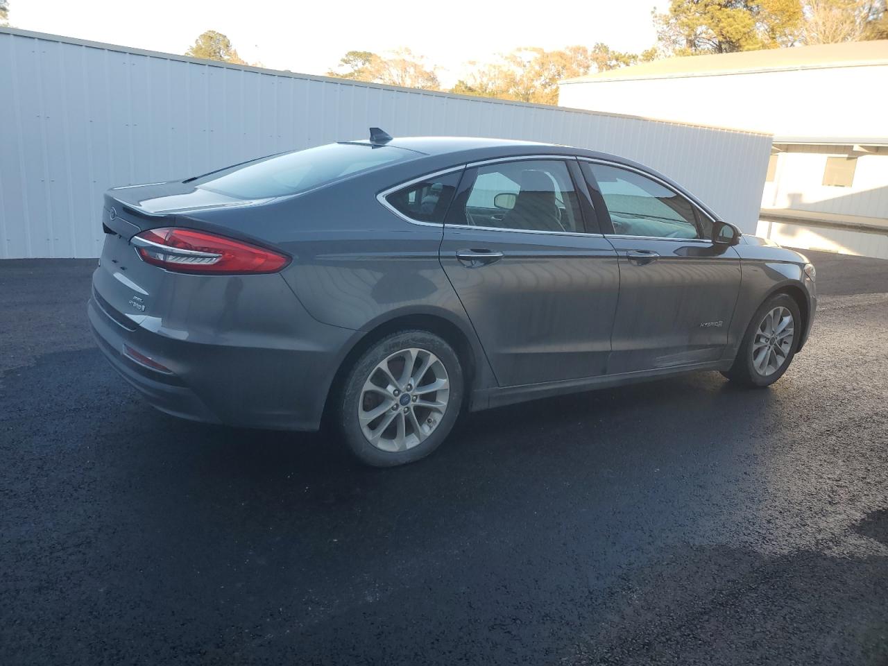 2019 Ford Fusion - Image 3