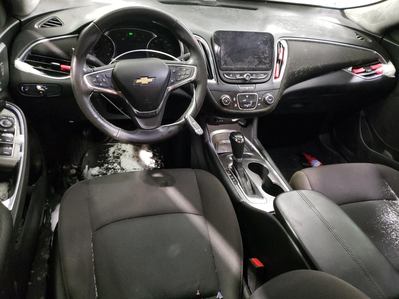 2017 Chevrolet Malibu - Image 8