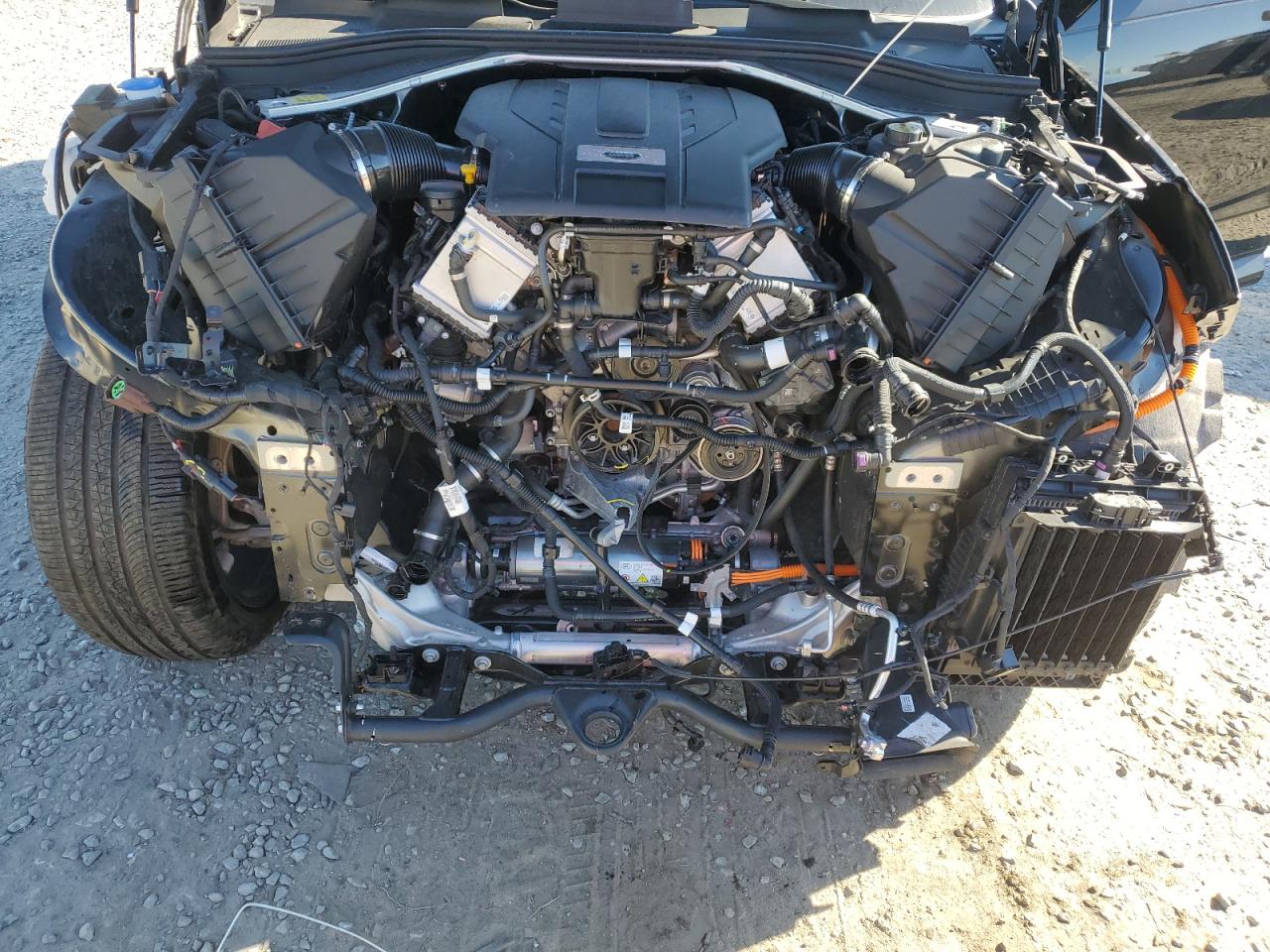 2023 Land Rover Range Rover - Image 11