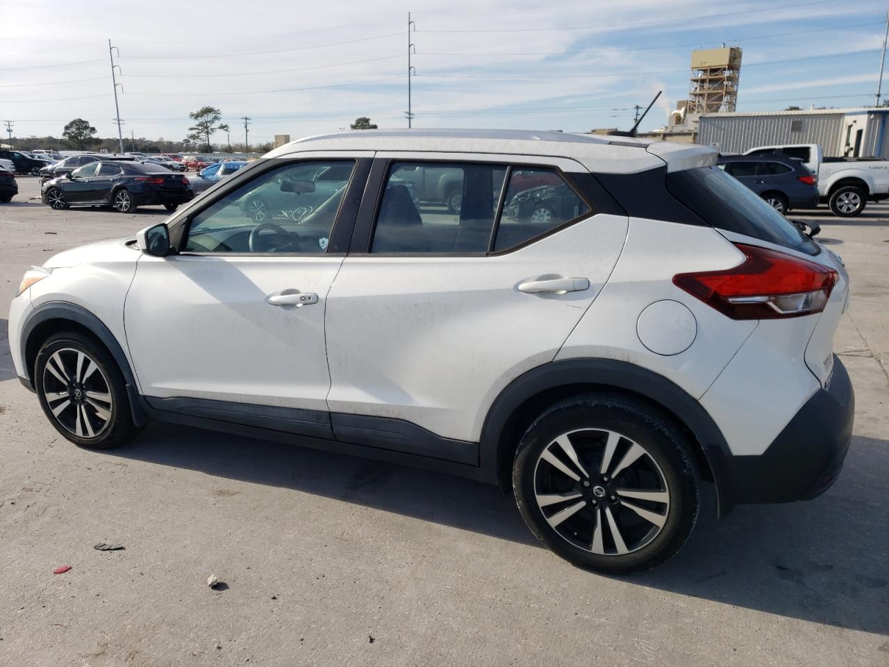 VIN 3N1CP5CU3JL506594 2018 NISSAN KICKS no.2