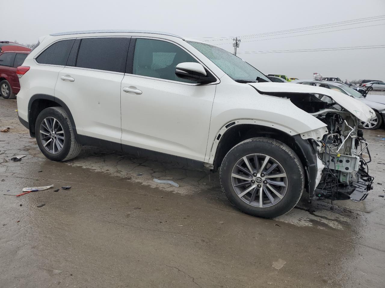 2019 Toyota Highlander - Image 4