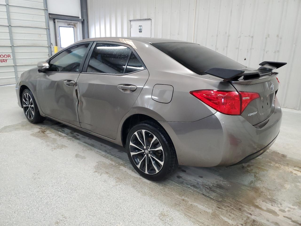 2017 Toyota Corolla - Image 2