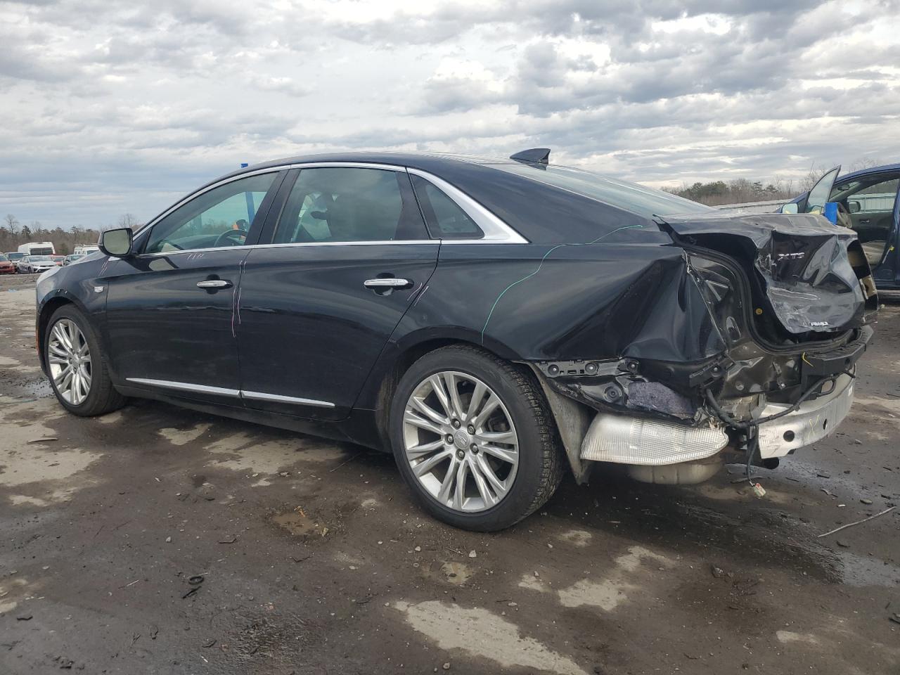 2018 Cadillac XTS - Image 2