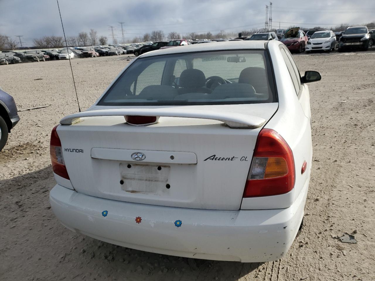 2001 Hyundai Accent - Image 6