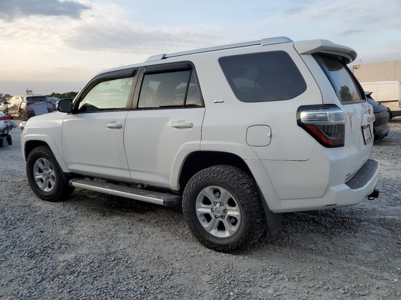 VIN JTEBU5JRXE5188121 2014 TOYOTA 4RUNNER no.2