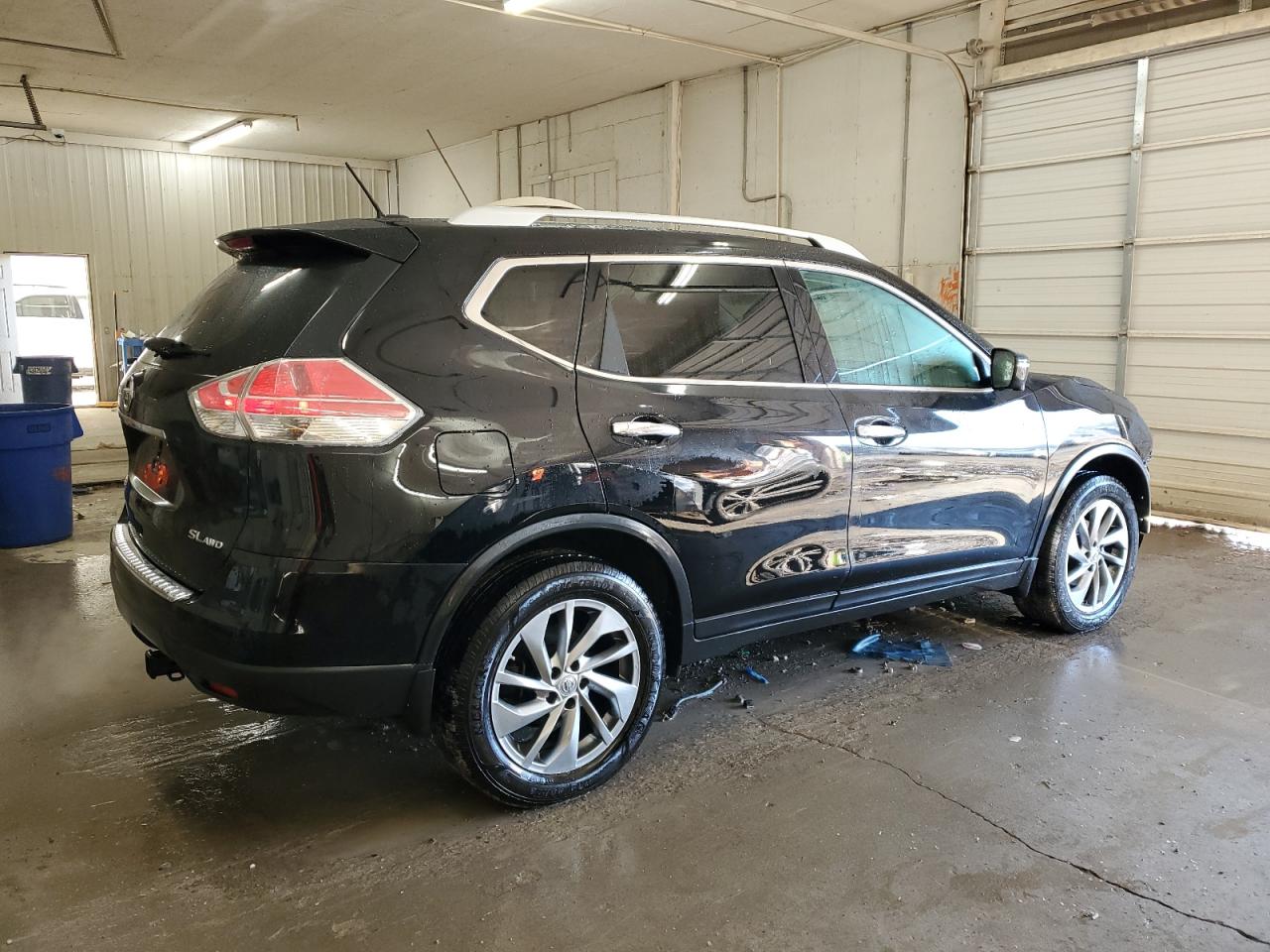 2015 Nissan Rogue - Image 3