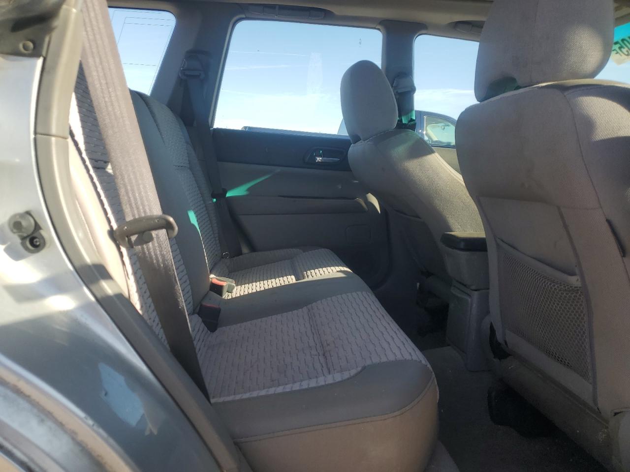 2004 Subaru Forester - Image 11