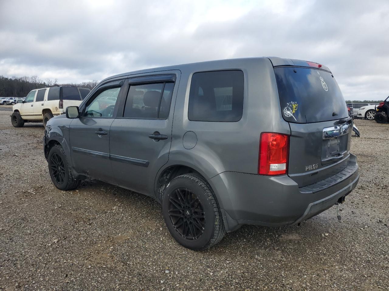 2011 Honda Pilot - Image 2