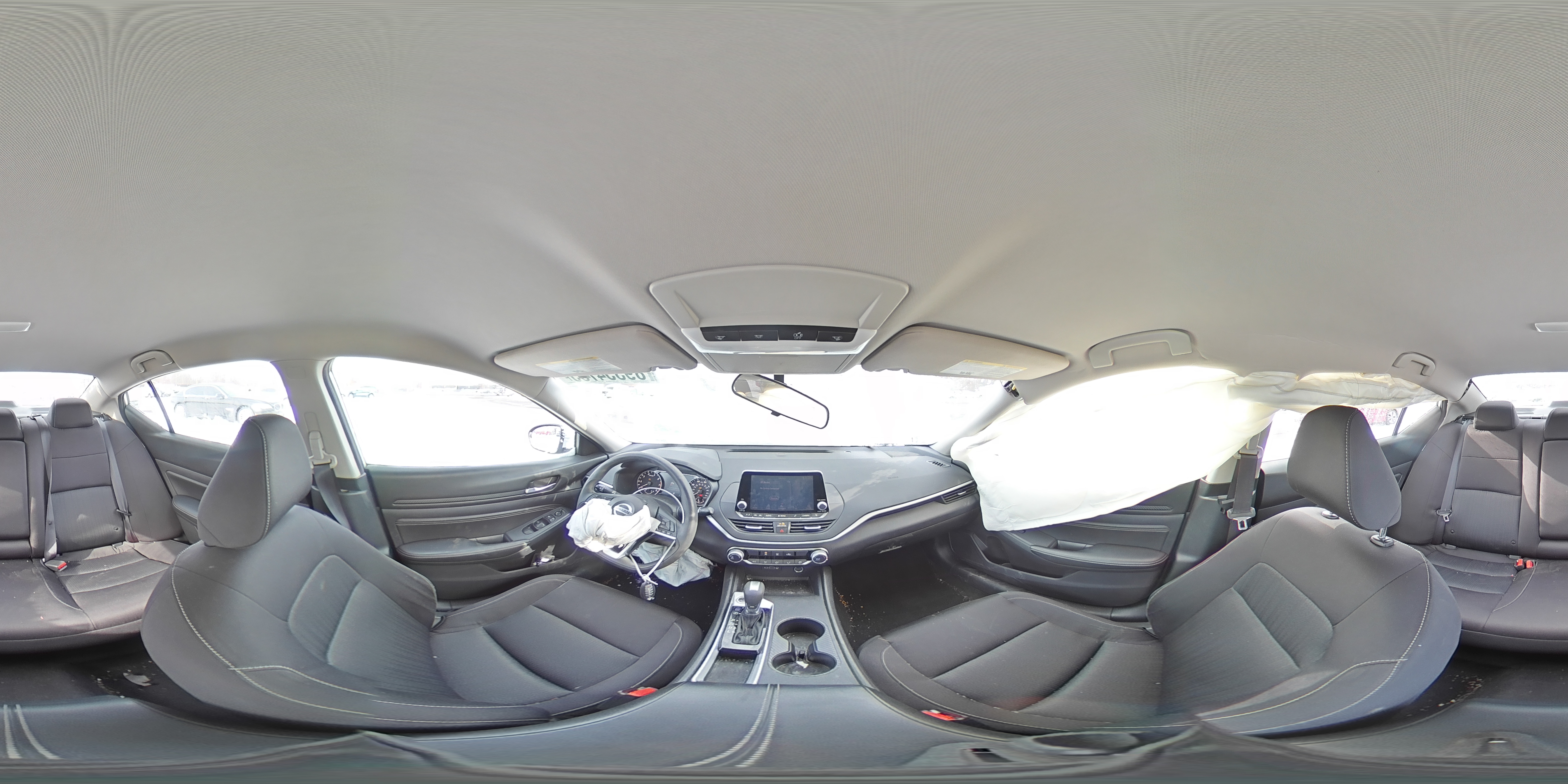 2020 Nissan Altima - Image 13