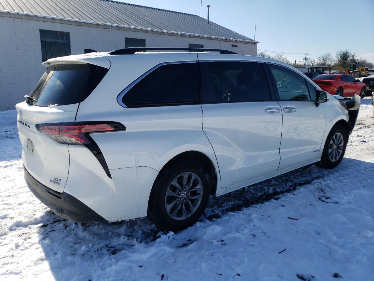 2021 Toyota Sienna - Image 3