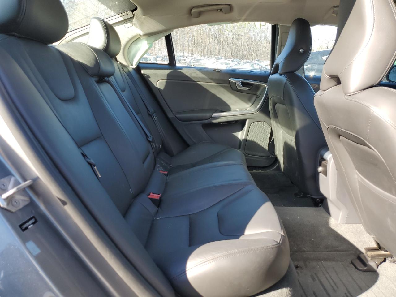 2018 Volvo S60 - Image 10