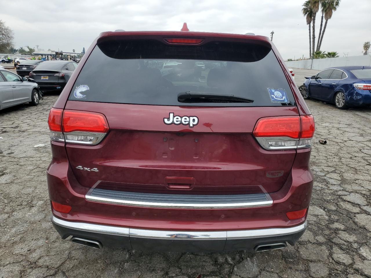 2017 Jeep Grand Cherokee - Image 6