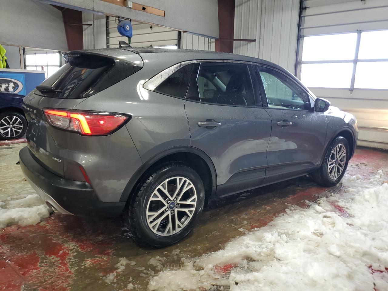 2022 Ford Escape - Image 3