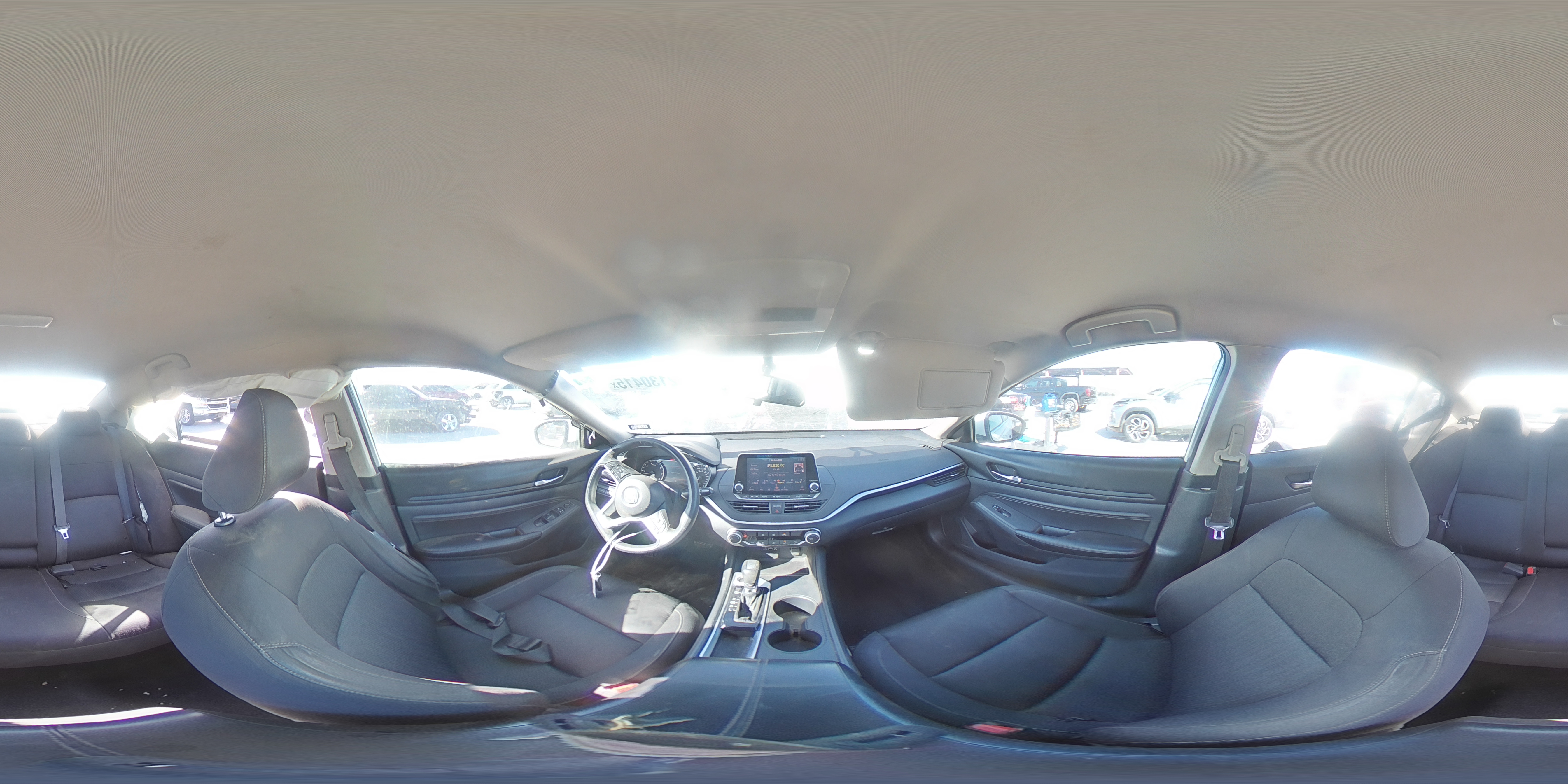 2020 Nissan Altima - Image 12
