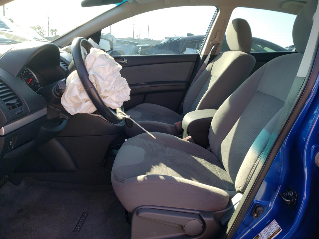 2012 Nissan Sentra - Image 7