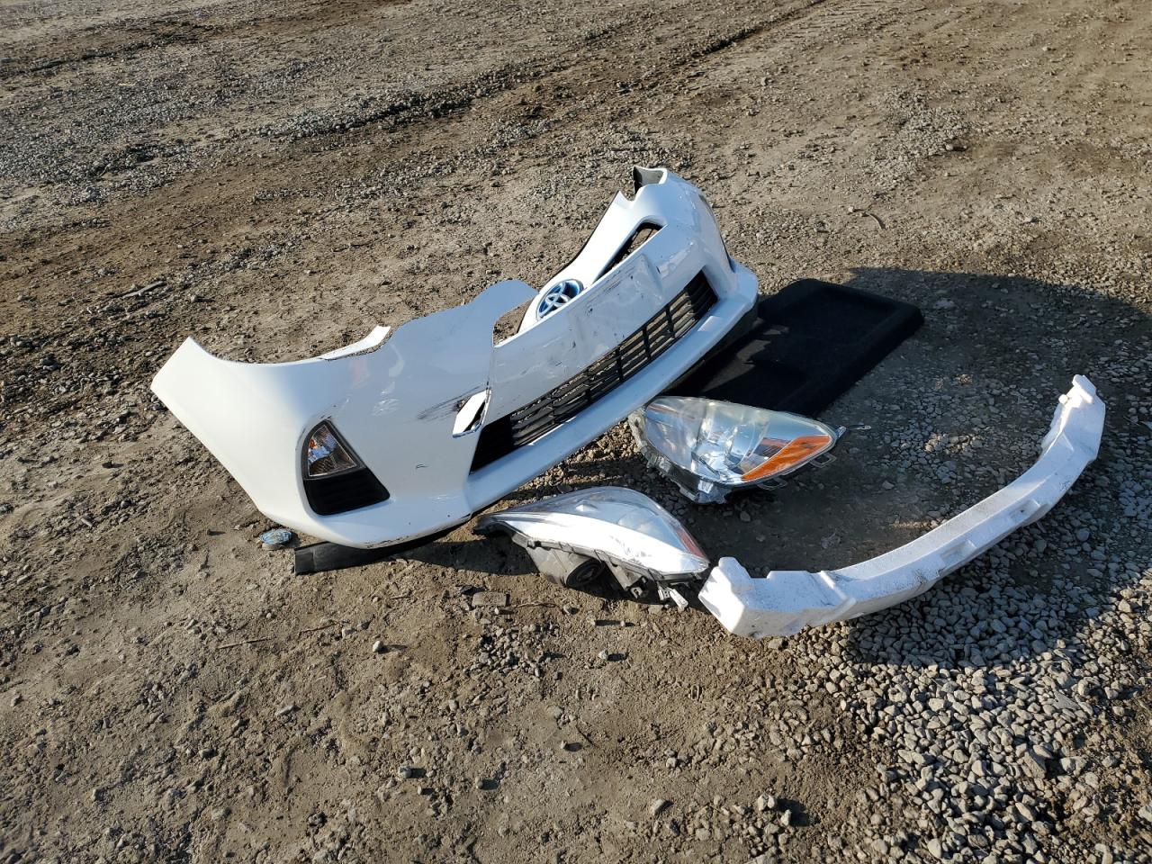 2012 Toyota Prius - Image 12